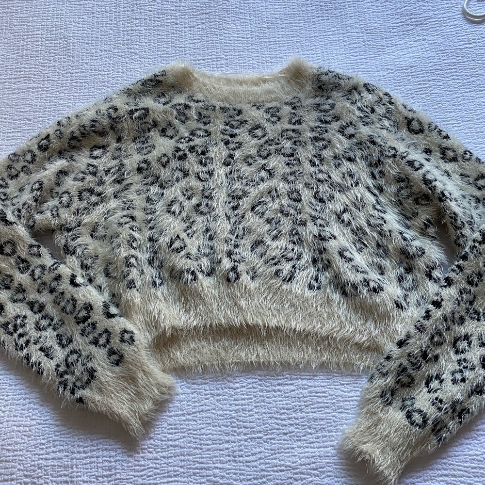 Kendal + Kylie cropped sweater